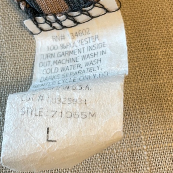 Elegant Striped Women's Blouse with Bow Accent - Picture 7 of 7